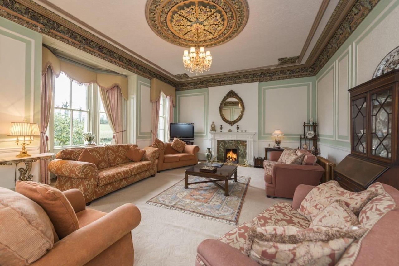Отель Banoge House Donaghcloney Экстерьер фото