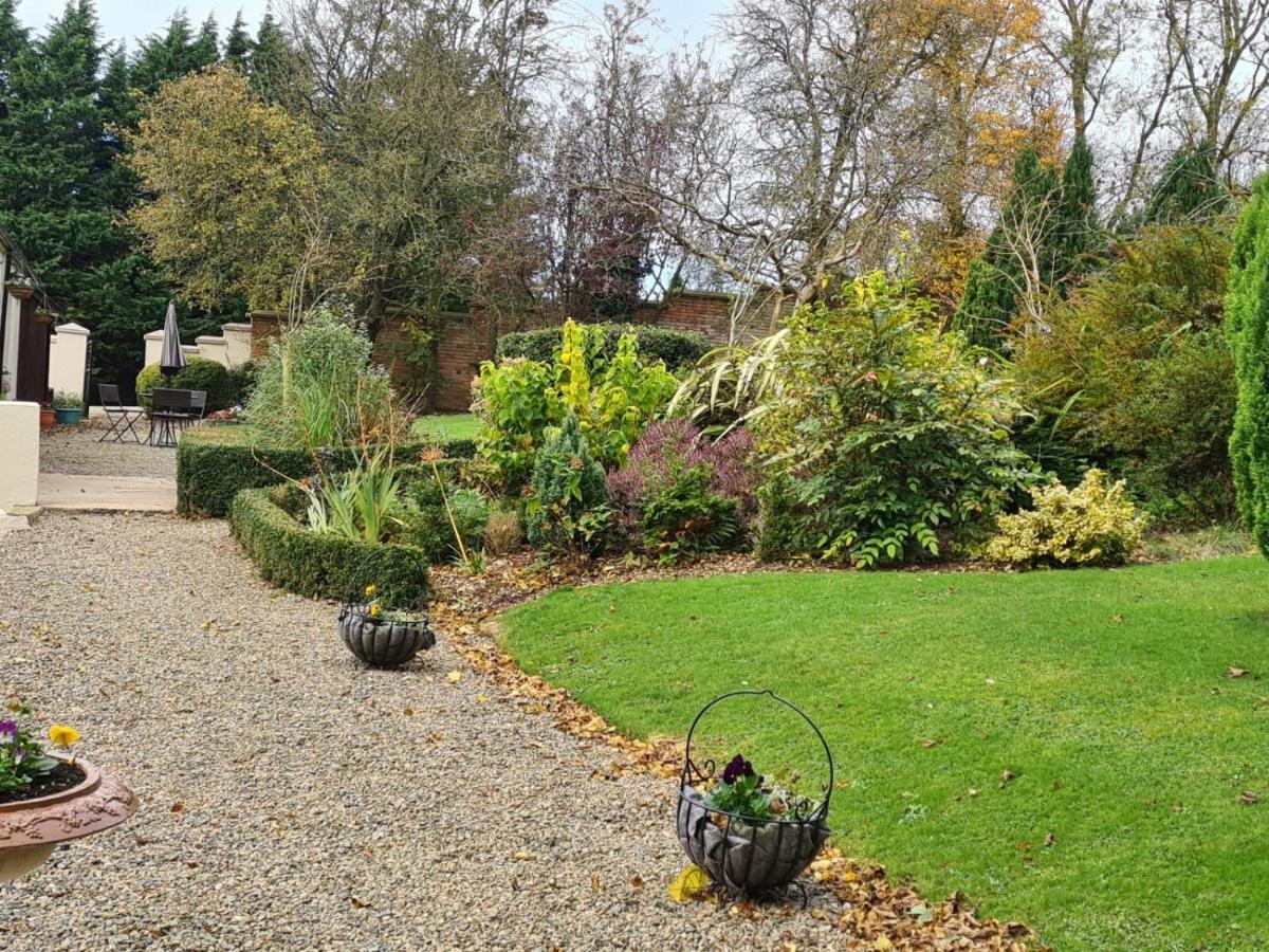 Отель Banoge House Donaghcloney Экстерьер фото